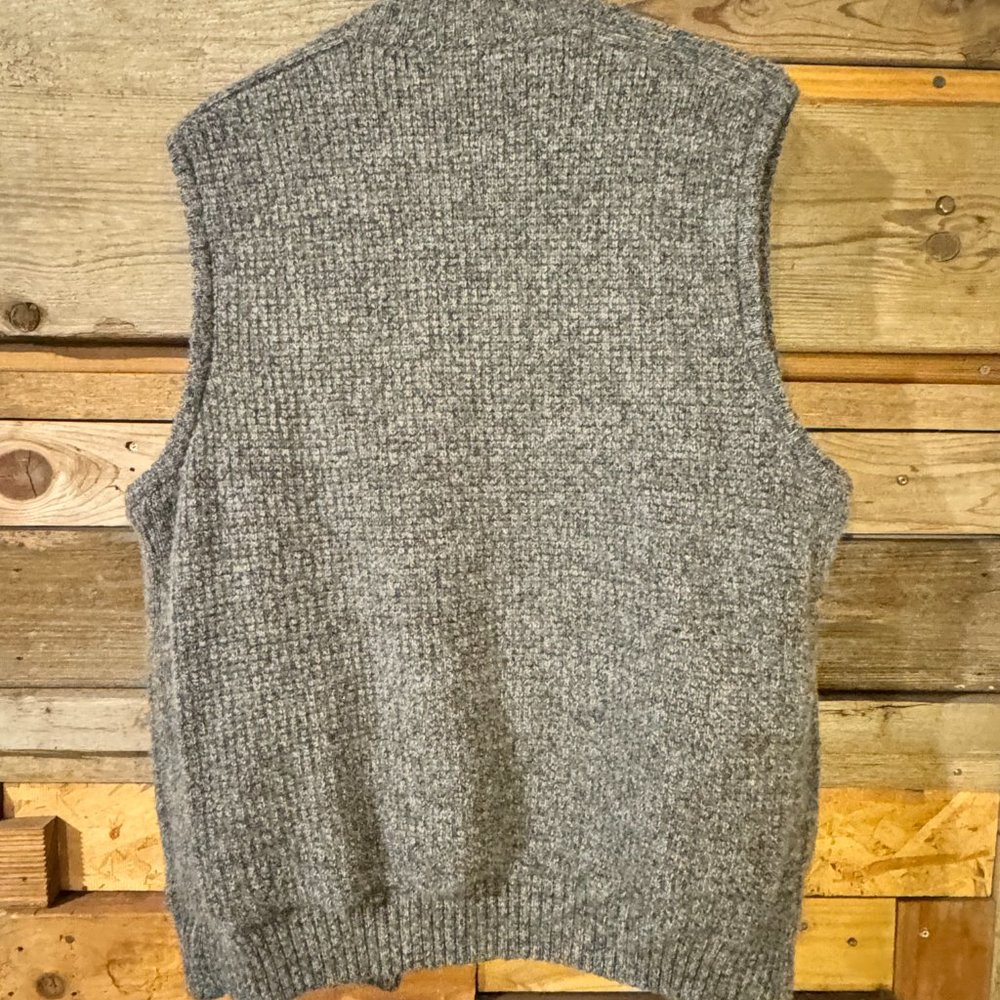 Men's Large Pendleton Washable Wool Vest. - image 2